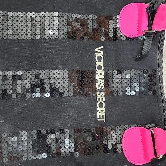 Victoria's Secret Travel Bag Black/Pink - Picture 10 of 11